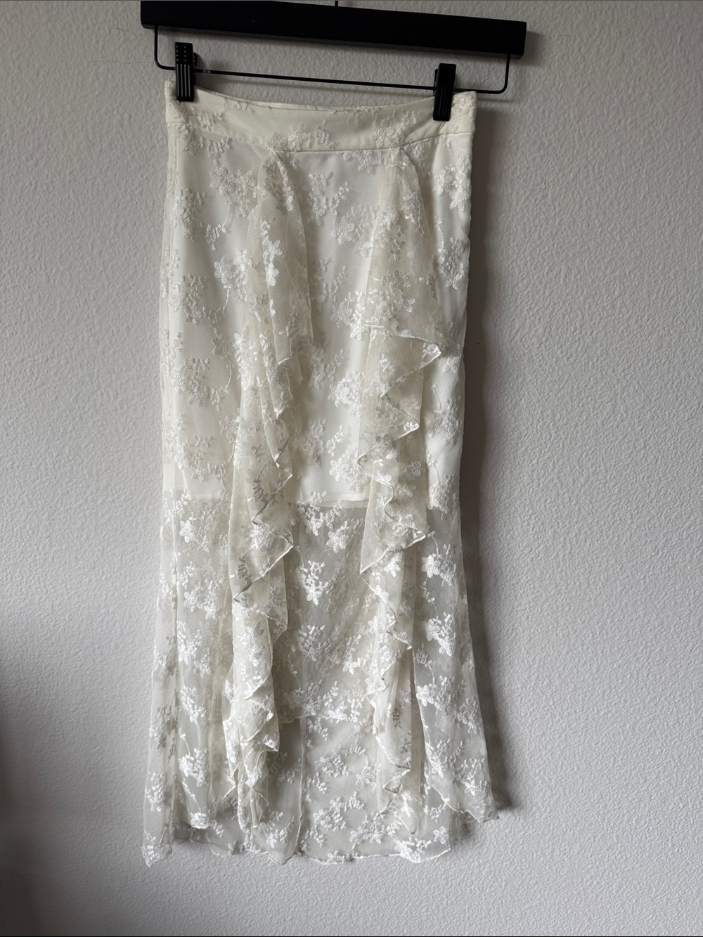 NBD Ivory Lace Ruffle High-Low Maxi Skirt Side Zip XXS